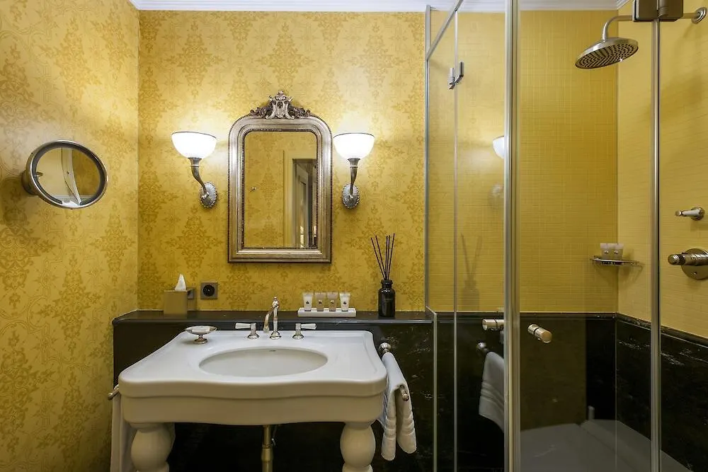 Grand Hotel Les Trois Rois Basilea 5*,  Svizzera
