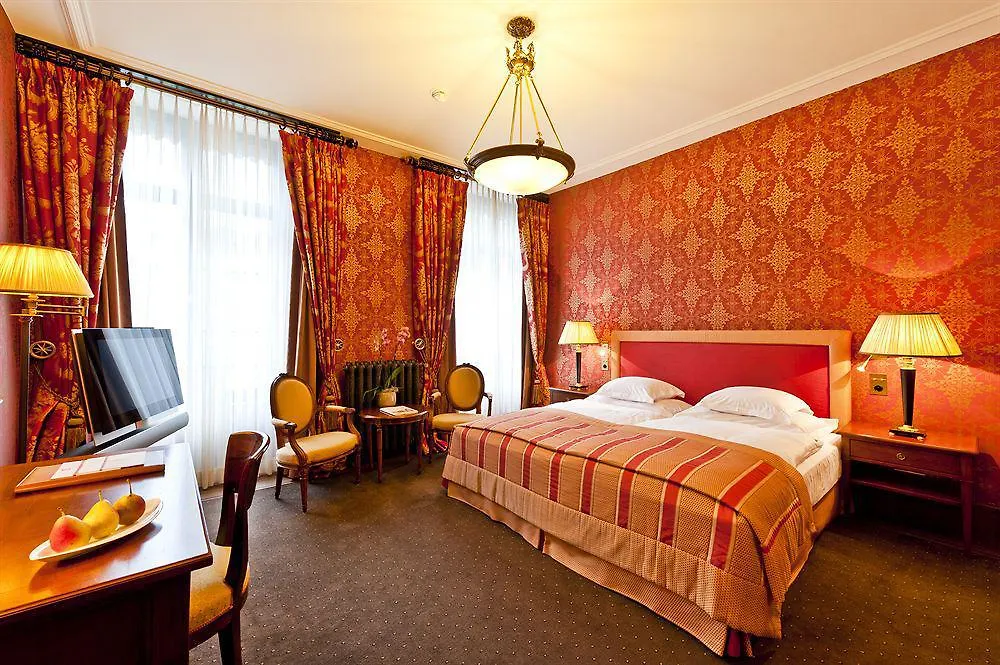Grand Hotel Les Trois Rois Basilea 5*,  Svizzera