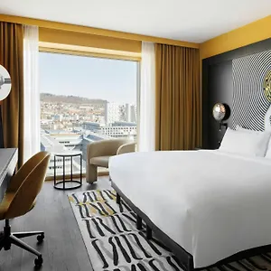 5* Hotel Renaissance Tower