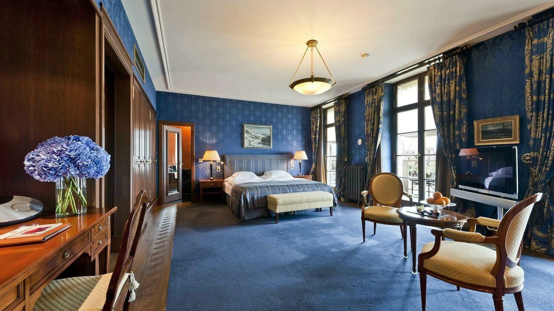 *****  Grand Hotel Les Trois Rois Basel Switzerland